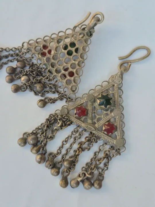 Haba-Khatoon Kashmiri Vintage Jhumka – Traditional Handmade Antique Chain Earrings - Image 3