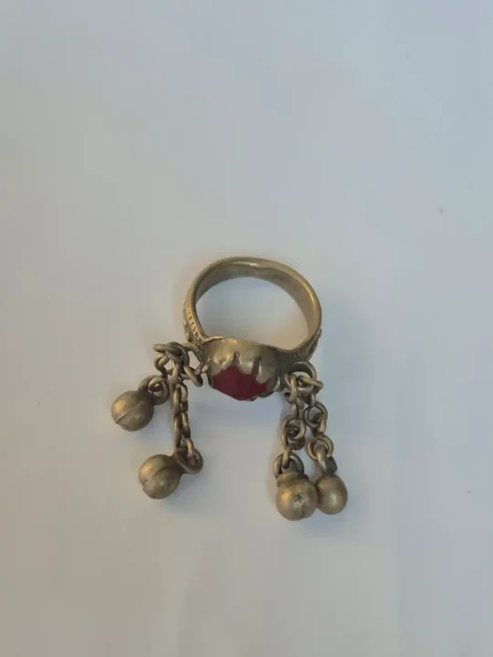 Kashmiri Vintage Ring Meher– Traditional Handmade Red Stone Jewellery - Image 2