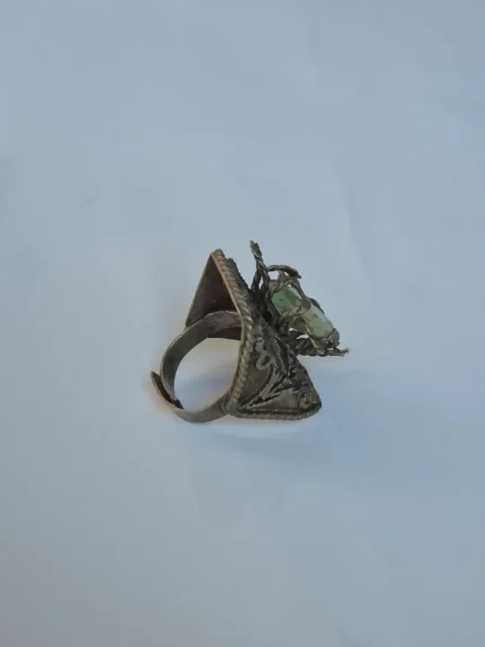 Kashmiri Vintage Ring – Hunar Traditional Handmade Antique Green Stone Jewellery - Image 2