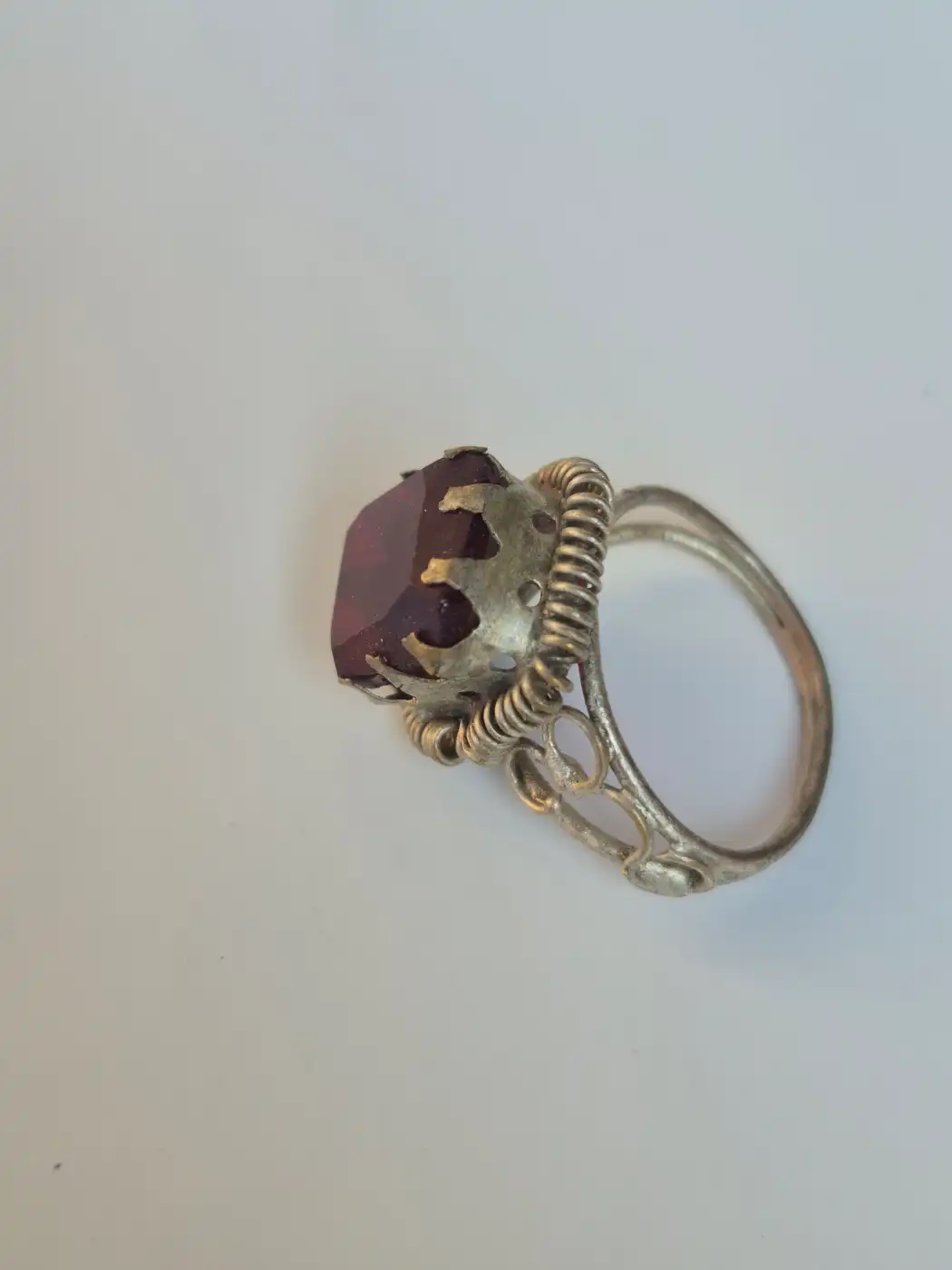 Kashmiri Vintage Dilshada Handmade Antique Red Stone Ring - Image 2