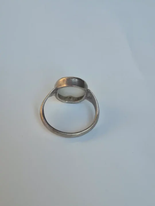 Kashmiri Munthaha Vintage Ring – Traditional White Stone Jewellery - Image 2