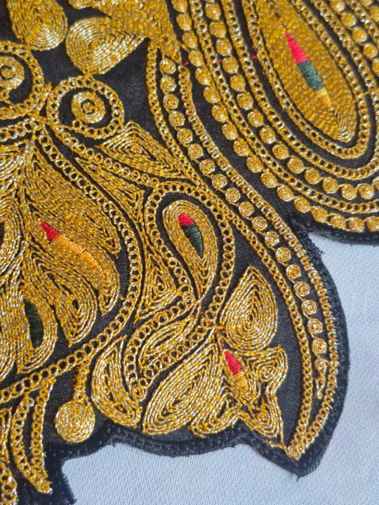 Mehar Kashmiri Long Neck Kashmiri Tilla Patch Set with 4 Patches - Image 3