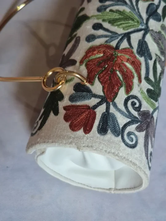 Lubna Kashmiri White Clutch Handbag with Aari Embroidery - Image 2