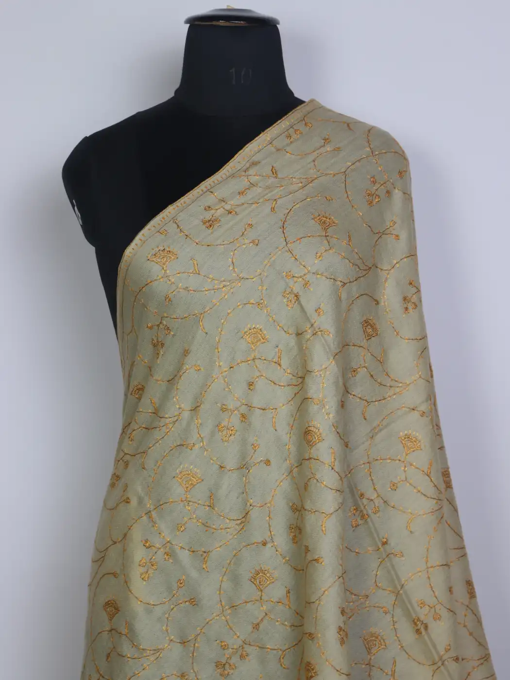 Mahira Kashmiri Beige Colored Hand Sozni Embroidered MP Pashmina Stole - Image 2
