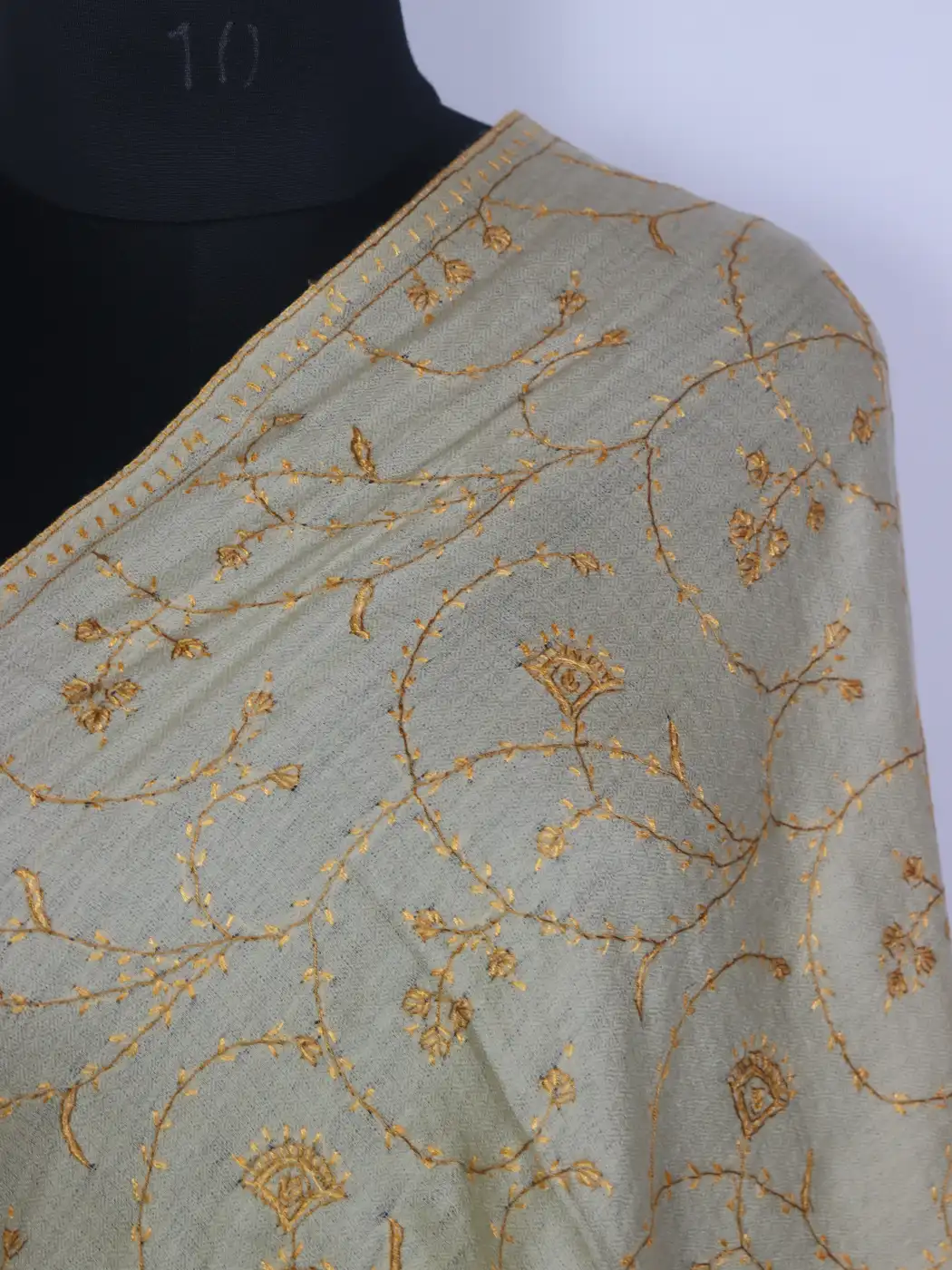 Mahira Kashmiri Beige Colored Hand Sozni Embroidered MP Pashmina Stole - Image 3