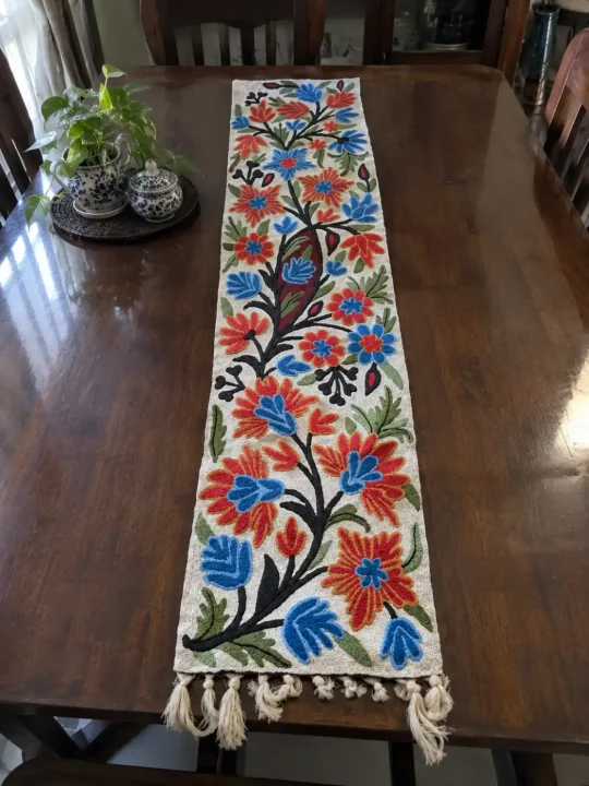 Sonamarg Kashmiri Handmade Silk Thread Chain Stitch Embroidery Runner 4*1ft