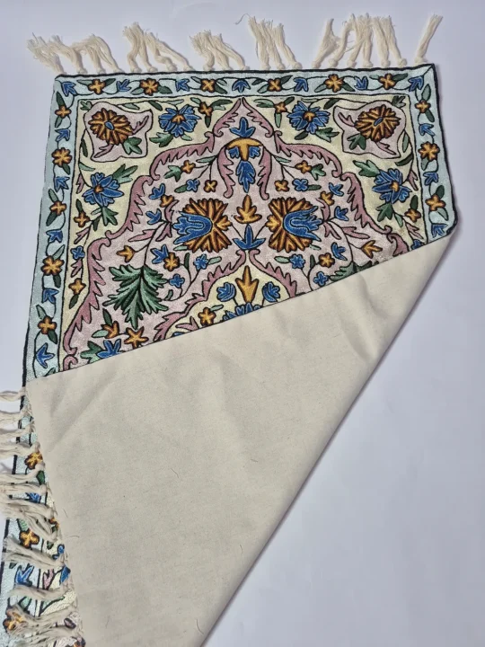 Kashmiri Handmade Rug In Silk Thread Chain Stitch | Kasim | 3x2Ft - Image 3