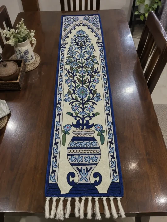 Yusmarg Kashmiri Handmade Silk Thread Chain Stitch Embroidery Runner 4*1ft