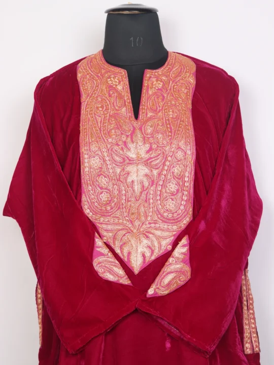 Mehfil Kashmiri Red Velvet Botte Tilla Embroidered Pheran - Image 2