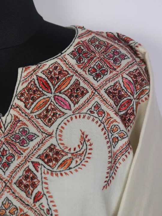 Mirza White Raffal Wool Hand Sozni Kashmiri Pheran - Image 3