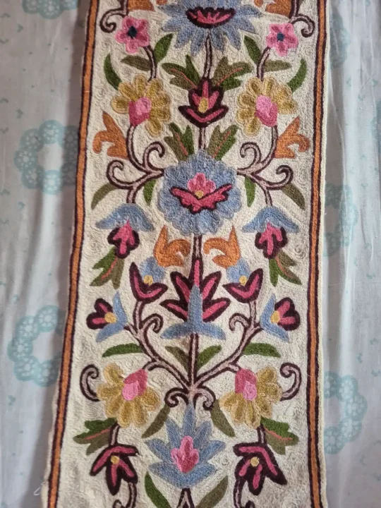 Betab Kashmiri Wool Thread Embroidery Handmade Chain Stitch Runner 4*1ft - Image 5