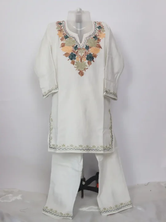 Nafeesa White Kashmiri Girls 2pc Pheran Set With Aari Work In Cashmilon Wool (4to 5Y)