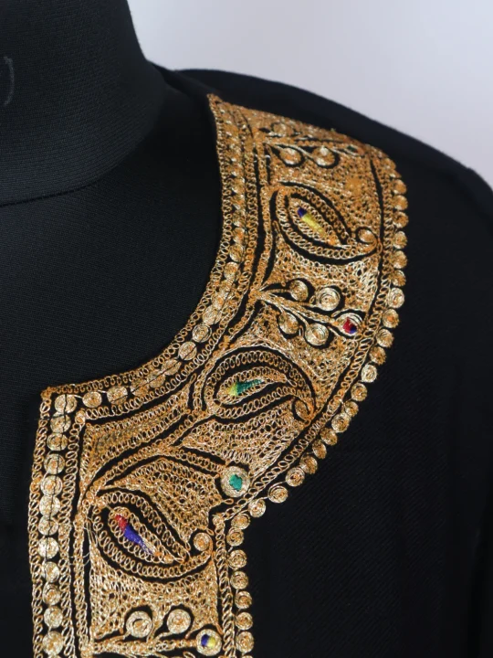 Nashrah Kashmiri Pheran In Cashmilon Wool With Tilla Embroidery | Black | 3 Piece Set - Image 3