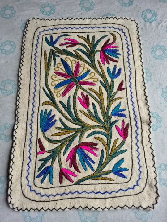 Nazakat Hand Embroidered Namda Rug – Pink & Blue Floral Design | 3×2 ft