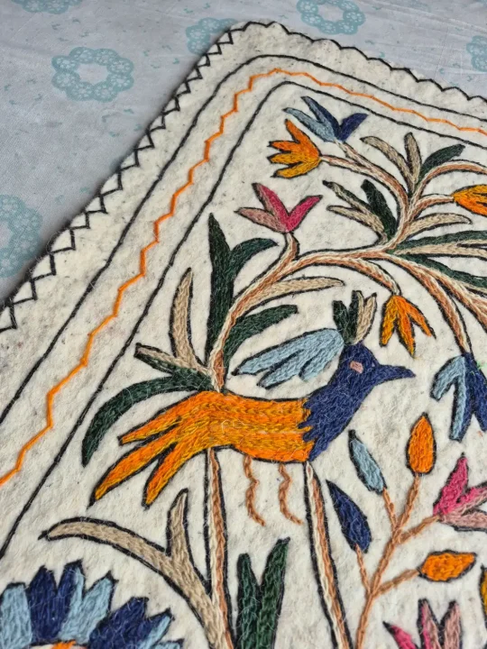 Rang-e-Parinda Hand Embroidered Namda Rug – Bird & Floral Design | 3×2 ft - Image 3