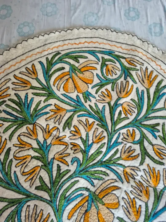 Kashmiri Saffron Vine Wool Embroidery Namda Rug 4×4 Feet - Image 3