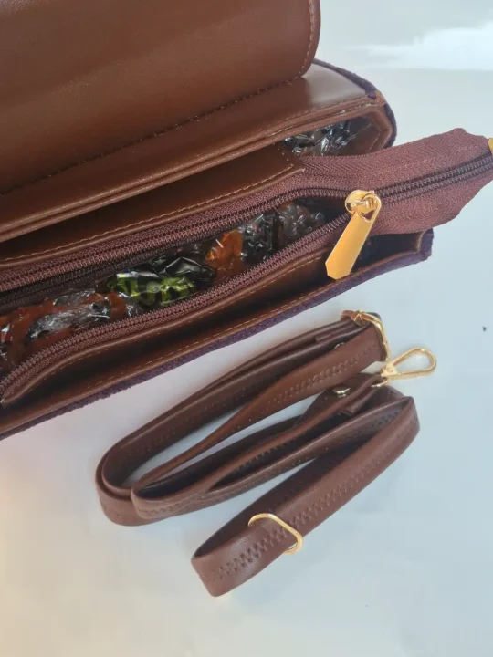 Samreen Kashmiri Brown Handbag with Aari Embroidery - Image 3