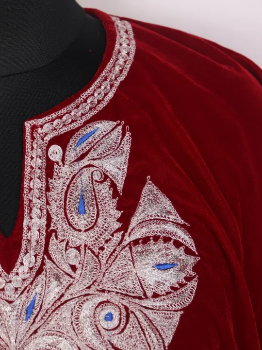 Kashmiri Red Velvet Shafaq Botte Tilla Embroidered Pheran - Image 3