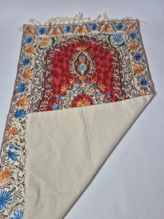 Kashmiri Handmade Rug In Silk Thread Chain Stitch | Shahzaib | 4x2.5Ft - Image 3