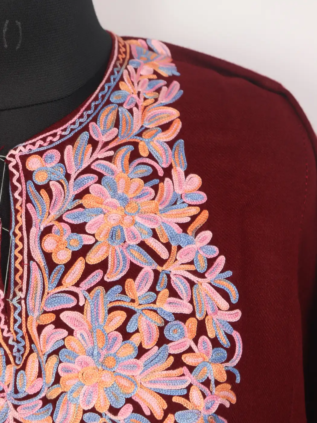 Sumbul Aari Embroidered Maroon Cashmilon Pheran - Image 3