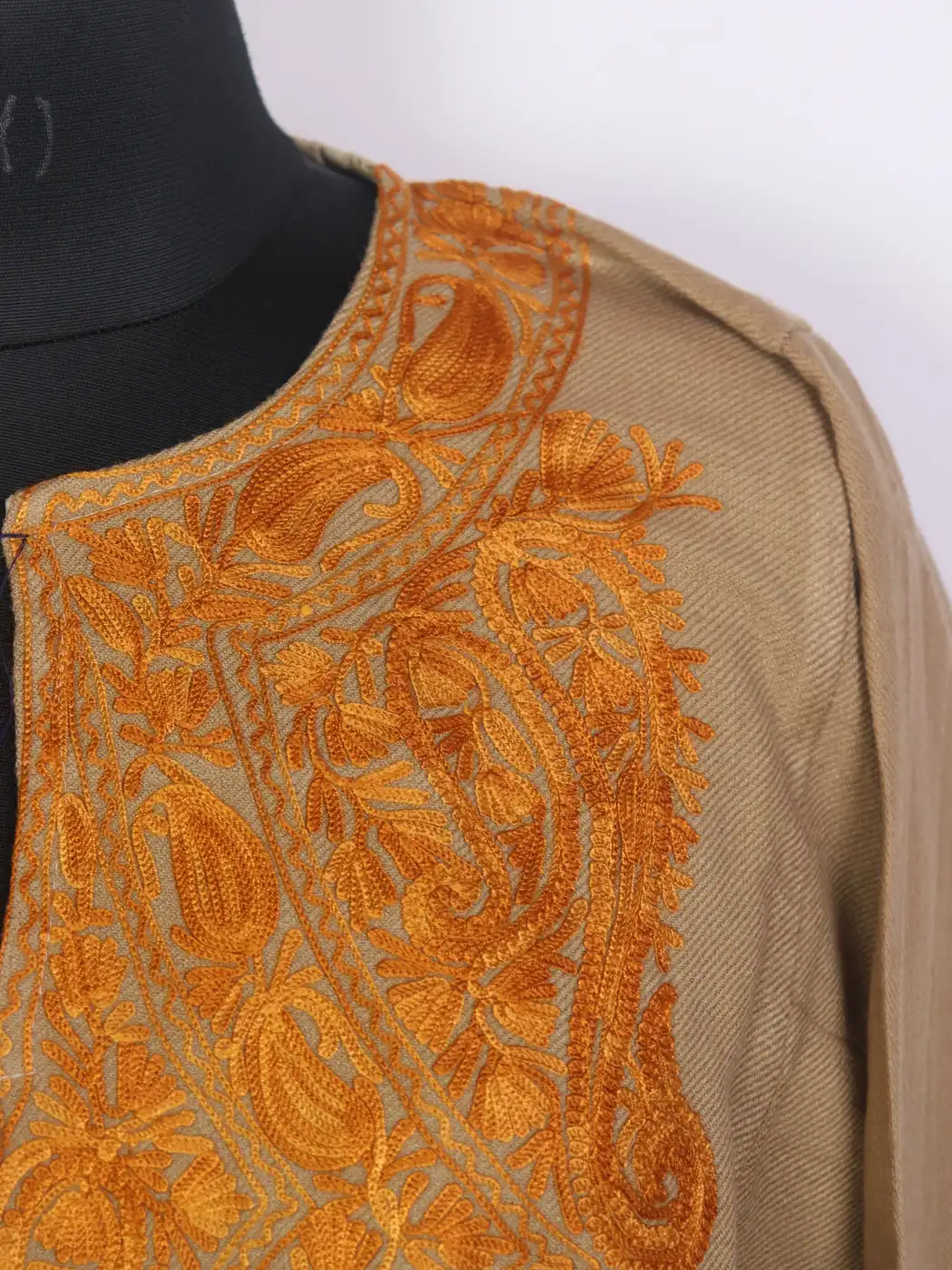 Beige Naqsh Cashmilon Pheran with Mustard Aari Embroidery - Image 3