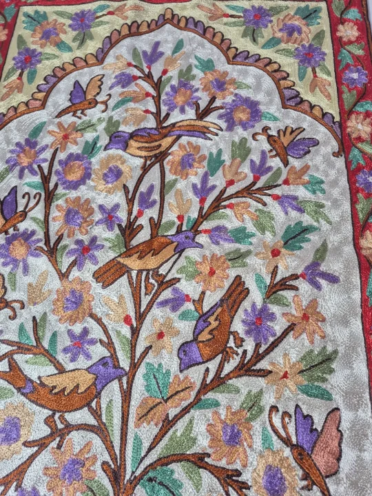 Handmade Kashmiri Rug In Silk Thread Chain Stitch | Muntazir | 3x2Ft - Image 2