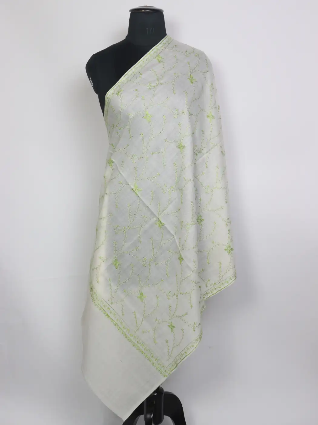 Zohra Kashmiri Hand Sozni Embroidery Stole White