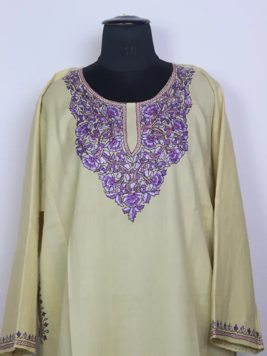 Zulaikha Cream White Kashmiri 3pc Hand Sozni Paper Machie Style Pheran Set in Raffal Wool - Image 2