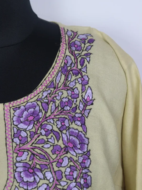 Zulaikha Cream White Kashmiri 3pc Hand Sozni Paper Machie Style Pheran Set in Raffal Wool - Image 3