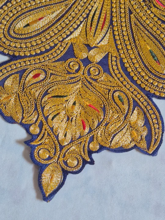 Arooj Kashmiri Long Neck Kashmiri Tilla Patch Set with 4 Patches - Image 2