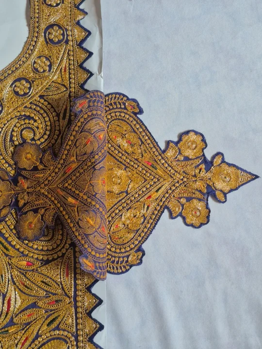 Arooj Kashmiri Long Neck Kashmiri Tilla Patch Set with 4 Patches - Image 3