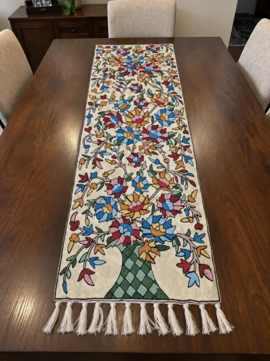 Bangus Kashmiri Handmade Silk Thread Chain Stitch Embroidery Runner 4*1.5ft