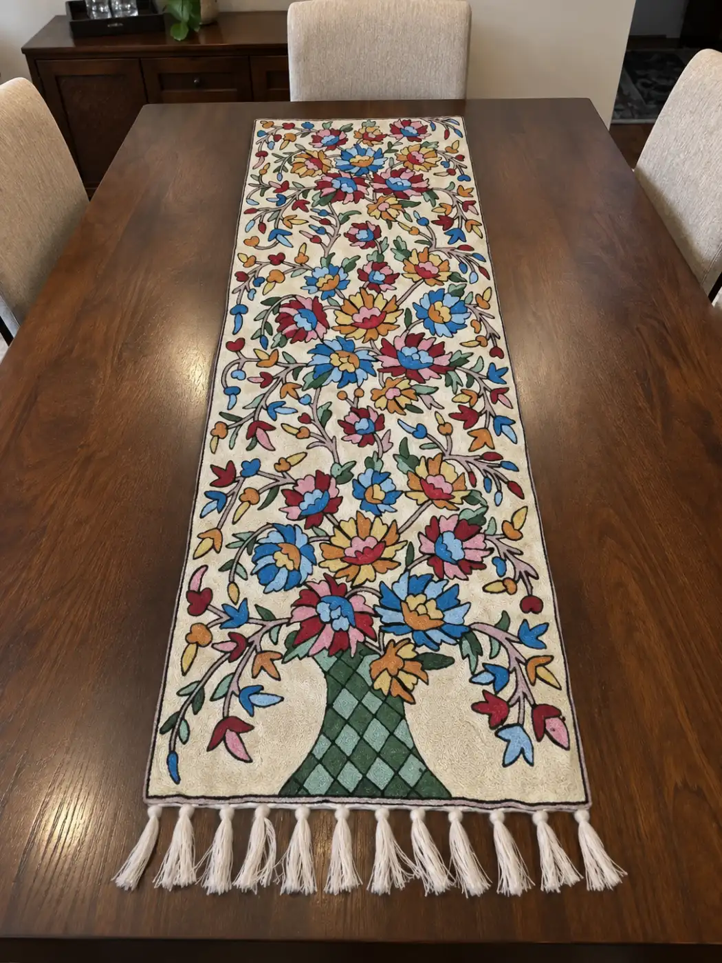 Bangus Kashmiri Handmade Silk Thread Chain Stitch Embroidery Runner 4*1.5ft