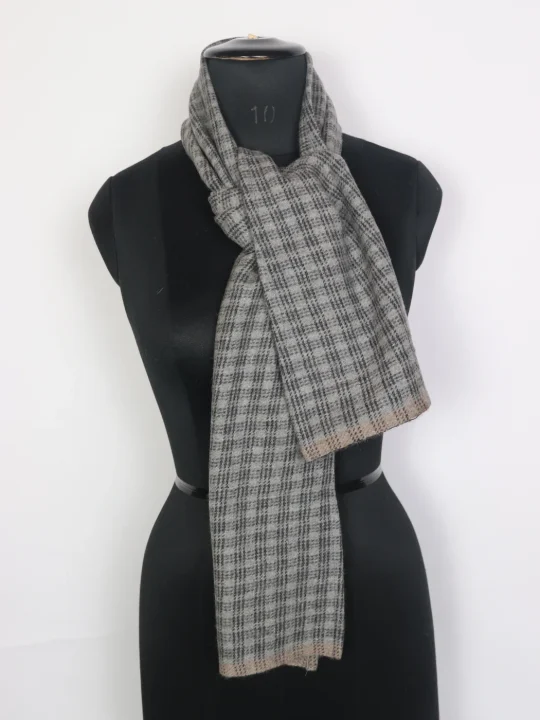 Grey Kashmiri Handloom Tweed Unisex Danish Muffler - Image 2