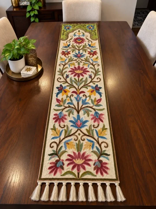 Dachigam Handmade Kashmiri Wool Thread Embroidery Chain Stitch Runner 4*1.5ft