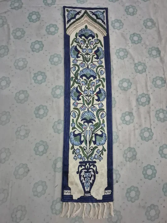 Gulmarg Kashmiri Handmade Silk Thread Chain Stitch Embroidery Runner 4*1ft - Image 3