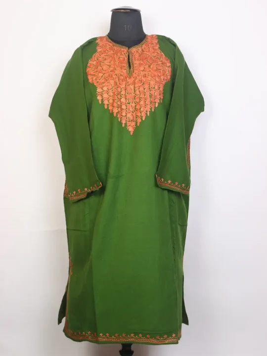 Gulnaar Cashmilon Aari Embroidered Green Kashmiri Pheran