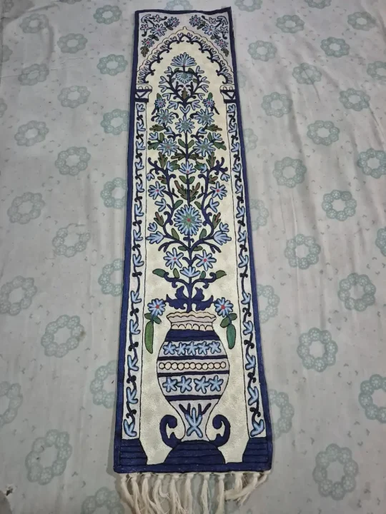 Yusmarg Kashmiri Handmade Silk Thread Chain Stitch Embroidery Runner 4*1ft - Image 3
