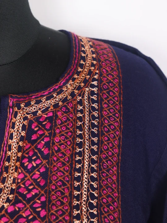 Nafeela Kashmiri Navy Blue Raffal Wool Hand Sozni and Tilla Embroidery Pheran - Image 3