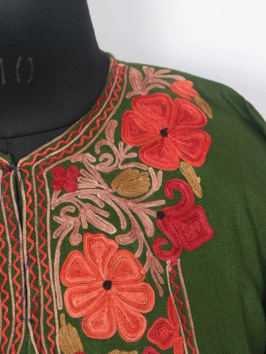 Kashmiri Cashmilon Muskan Kurta Set for Women With Aari Embroidery - Image 3