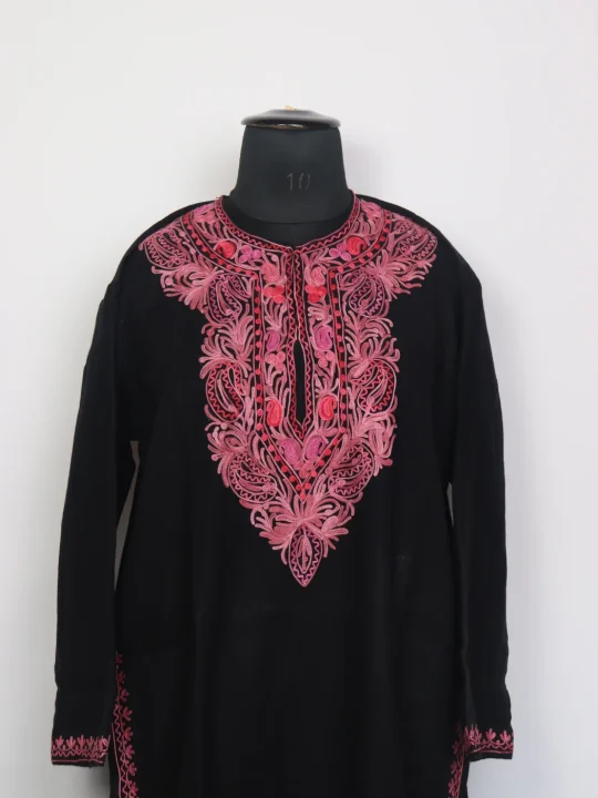 Kashmiri Kurta Set In Black Cashmilon For Women With Aari Kadhai Aanu - Image 2