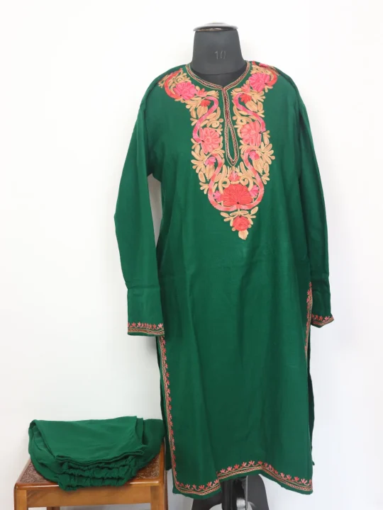 Green Kurta Set Aafreen In Cashmilon For Women With Kashmiri Aari Embroidery