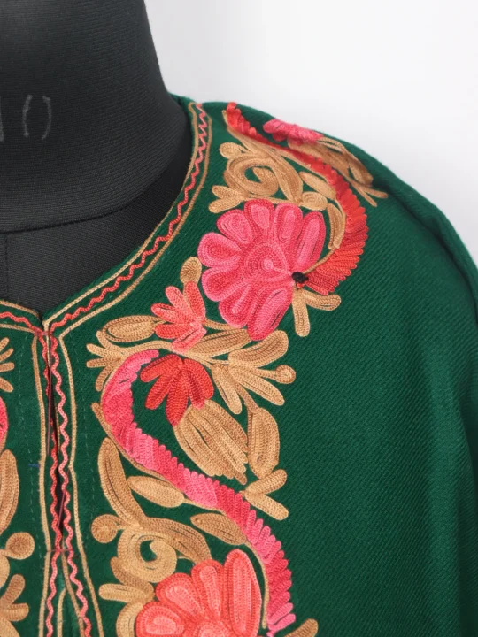 Green Kurta Set Aafreen In Cashmilon For Women With Kashmiri Aari Embroidery - Image 3