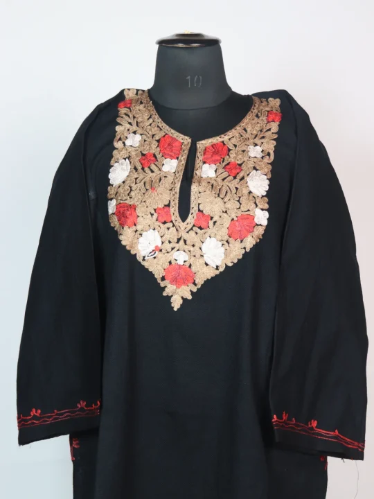 Black Kashmiri Pheran Made With Cashmilon Featuring Floral Aari Kadhai - Image 2