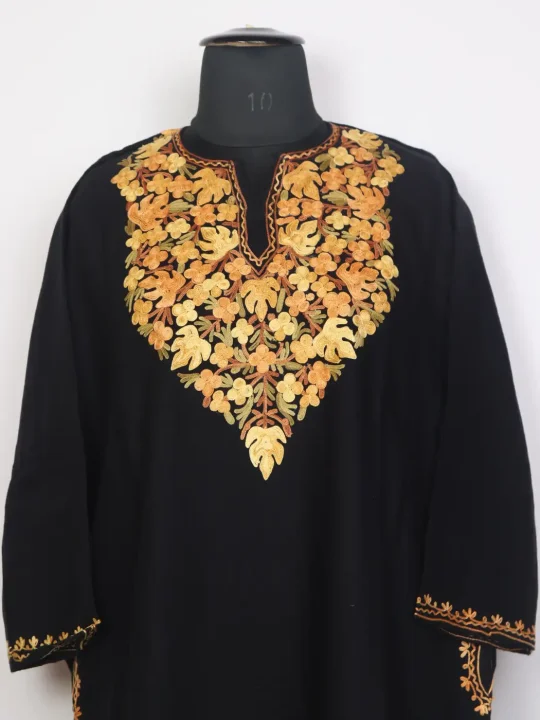 Surma Black kashmiri Cashmilon Wool Pheran For Women With Aari work - Image 2