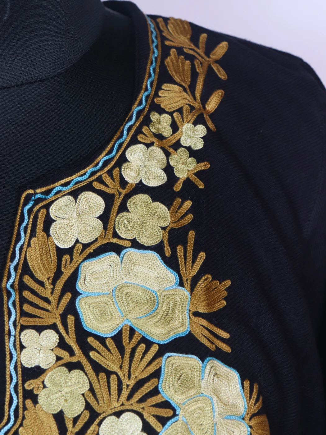 Black Kashmiri Pheran Cashmilion Wool Aari Kadhai Sadiya - Image 3