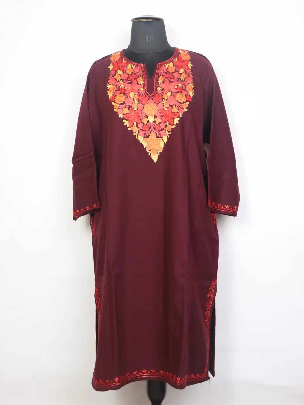 Sunder Maroon Kashmiri Cashmilon Wool Pheran For Women With Aari Embroidery