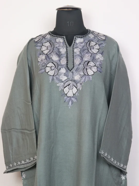 Lolabi Grey Kashmiri Cashmilon Wool Pheran For Women With Aari Kadhai - Image 2