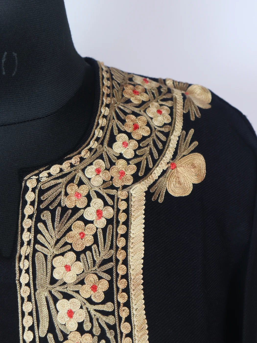 Black Kashmiri Cashmilon Wool Pheran Majnoo Aari Embroidery - Image 3