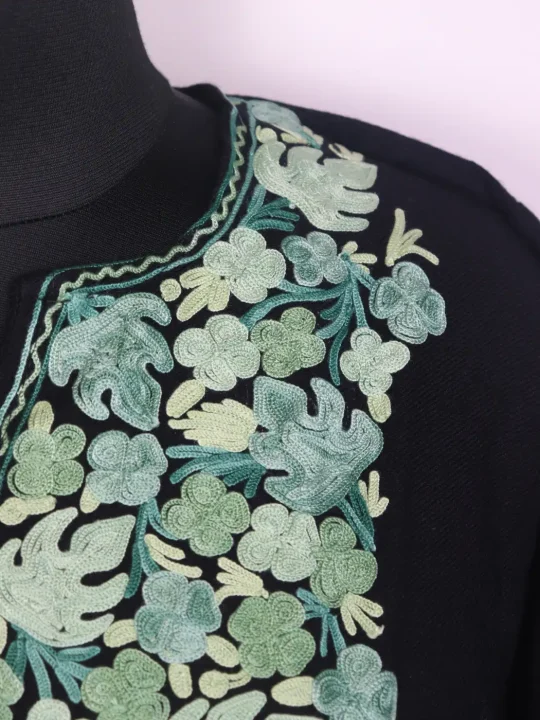 Barkat Black Kashmiri Cashmilon Wool Pheran For Women With Aari Kadhai - Image 3